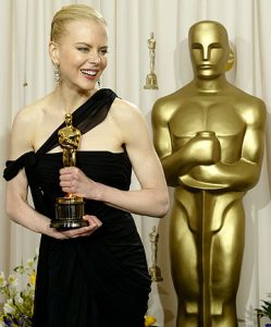 Nicole Kidman ganadora del Oscar a Mejor Actriz 2003 por Las Horas