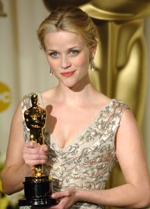 Reese Witherspoon ganadora del Oscar 2006 por Walk the Line